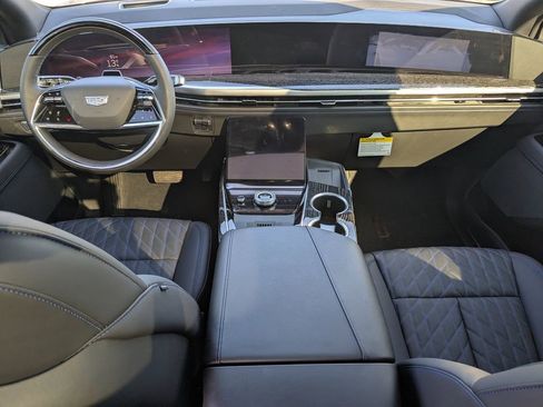 New 2025 Cadillac Escalade IQ Luxury 1 w/ Smart Trailering package image 19