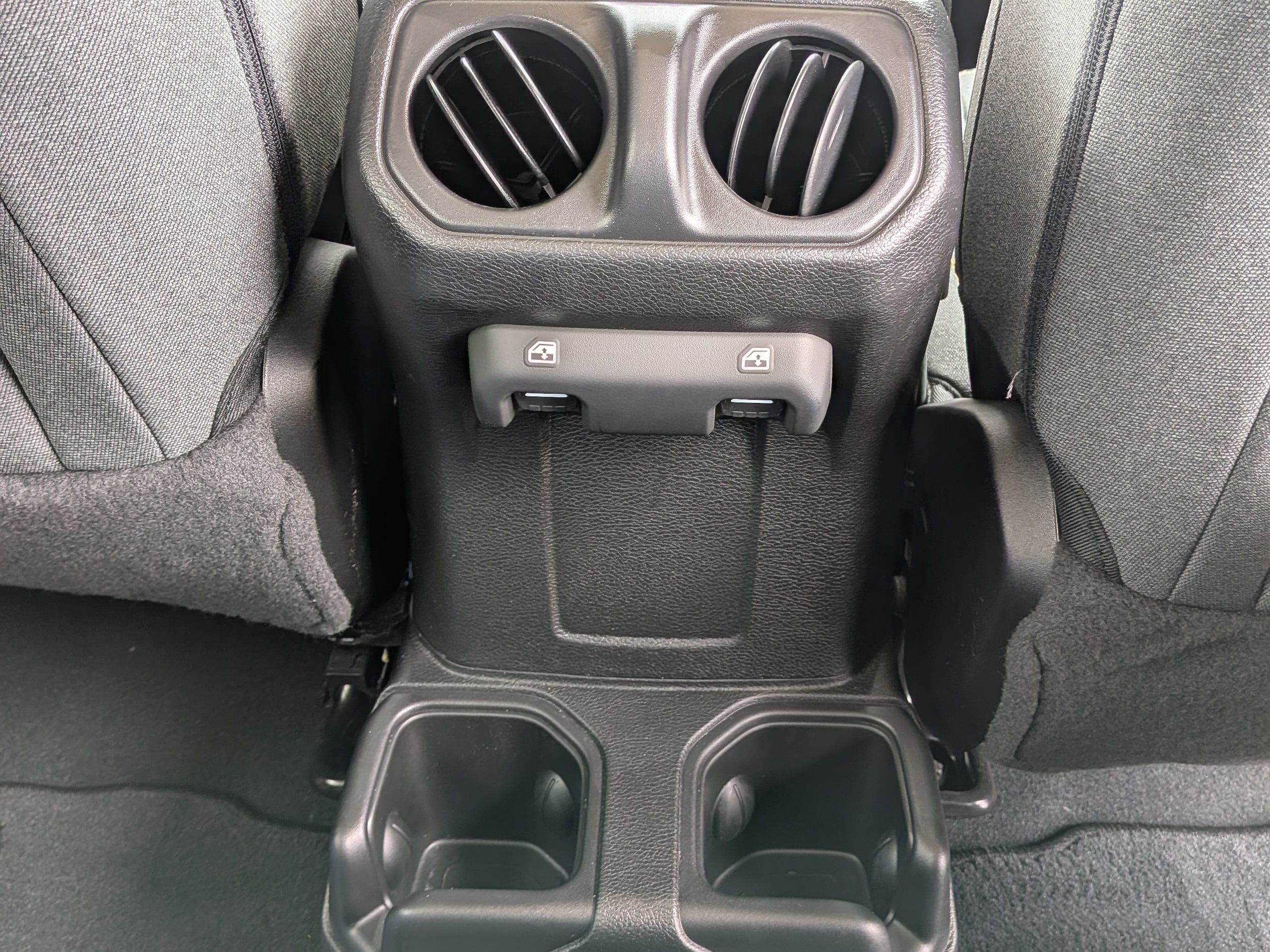 Used 2025 Jeep Wrangler Unlimited Sport AWD/4WD image 38