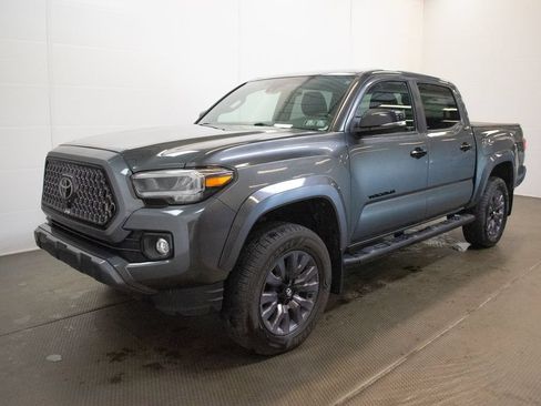 Used 2021 Toyota Tacoma Limited w/ Nightshade Package AWD/4WD image 8