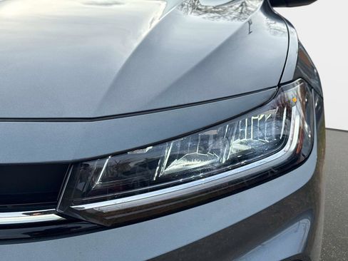 Used 2025 Volkswagen Jetta Sport image 10