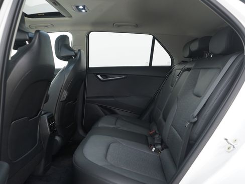 Used 2023 Kia Niro Wave image 17