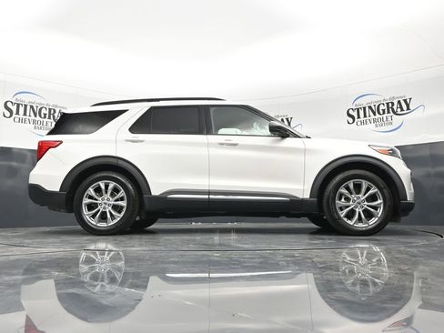 Used 2021 Ford Explorer XLT w/ Equipment Group 202A RWD image 27