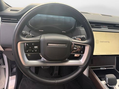 Used 2024 Land Rover Range Rover SE image 10