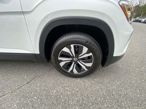 Certified 2024 Volkswagen Atlas SE AWD/4WD image 35