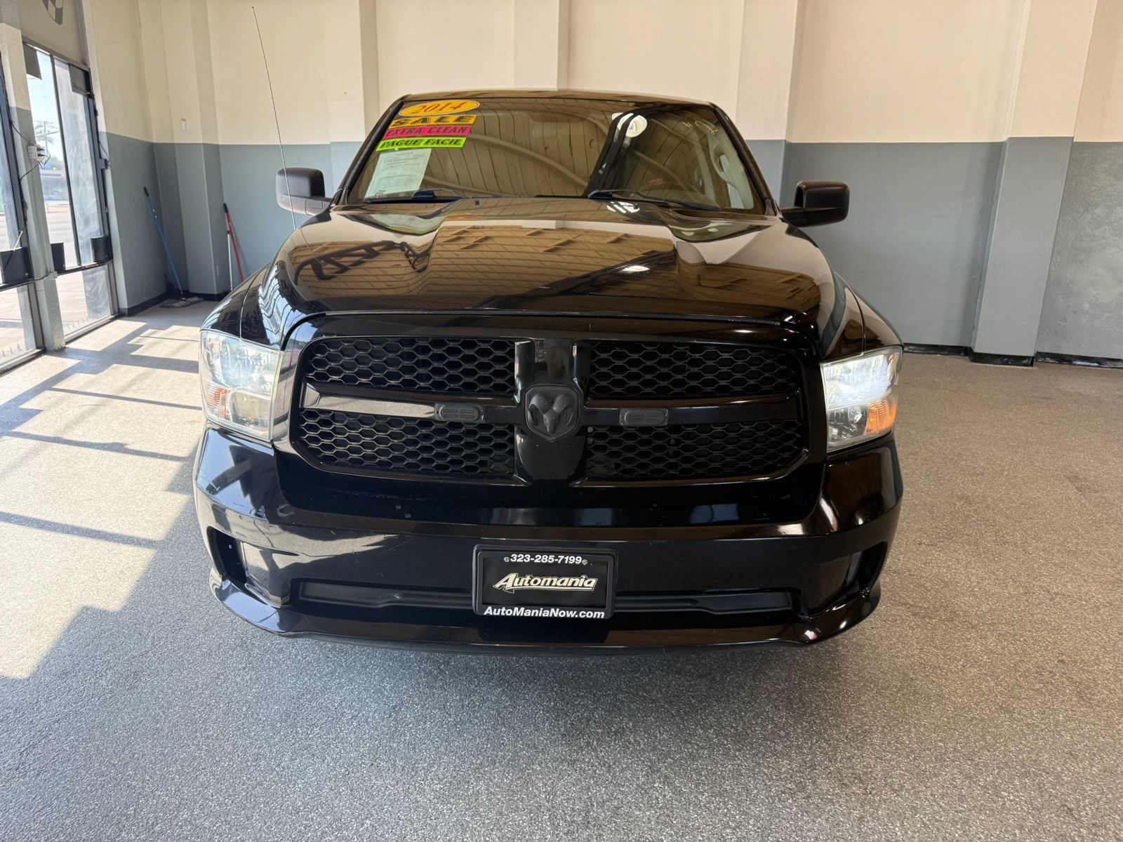 Used 2014 RAM 1500 Express RWD image 2