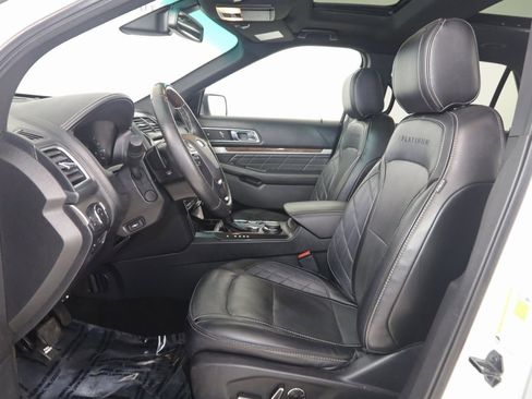 Used 2016 Ford Explorer Platinum image 12