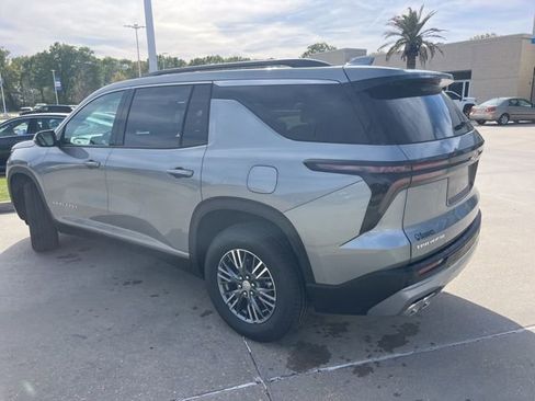 New 2026 Chevrolet Traverse LT image 4