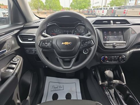 Used 2022 Chevrolet TrailBlazer LT AWD/4WD image 13