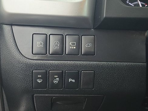 Used 2018 Toyota Highlander Limited Platinum image 26