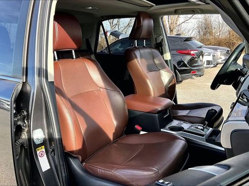 Used 2016 Toyota 4Runner Limited image 10