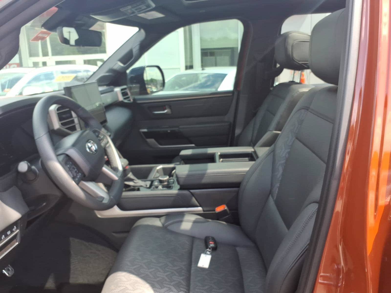 Used 2025 Toyota Tundra Limited w/ TRD Off-Road Package AWD/4WD image 7