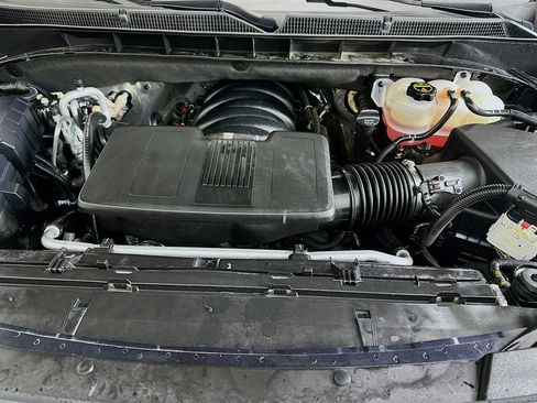 Used 2025 GMC Yukon AT4 Ultimate AWD/4WD image 31