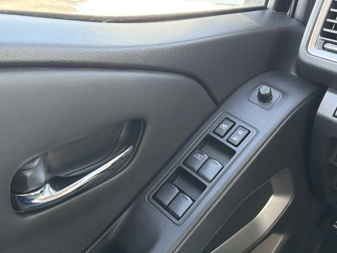 Used 2024 Nissan Frontier SV w/ Hardbody Edition image 23