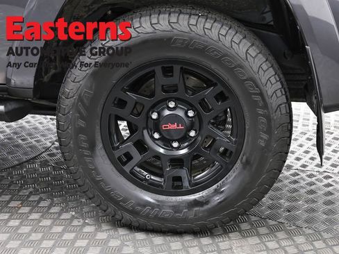 Used 2018 Toyota 4Runner TRD Off-Road Premium image 35