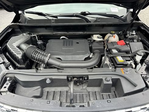 Used 2023 GMC Acadia Denali w/ Black Diamond Edition image 35