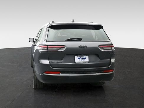 Used 2021 Jeep Grand Cherokee L Laredo AWD/4WD image 2