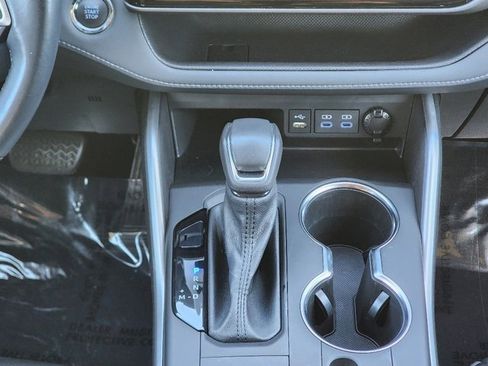 Used 2022 Toyota Highlander XLE image 30
