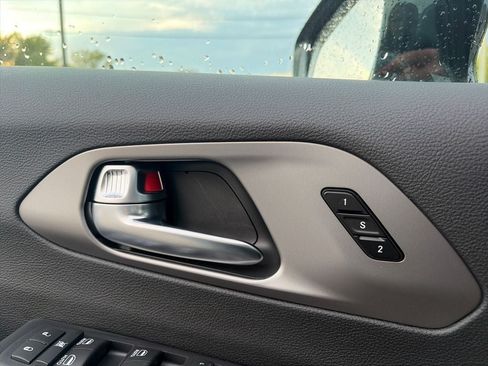 New 2027 Chrysler Pacifica Select FWD image 21