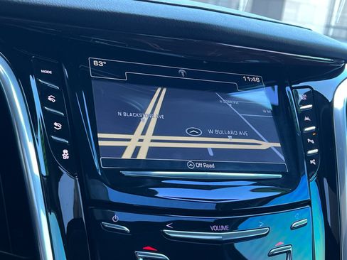 Used 2020 Cadillac Escalade Luxury AWD/4WD image 21
