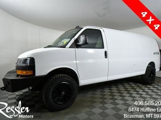 New 2025 Chevrolet Express 3500 Work Van w/ Driver Convenience Package video 1