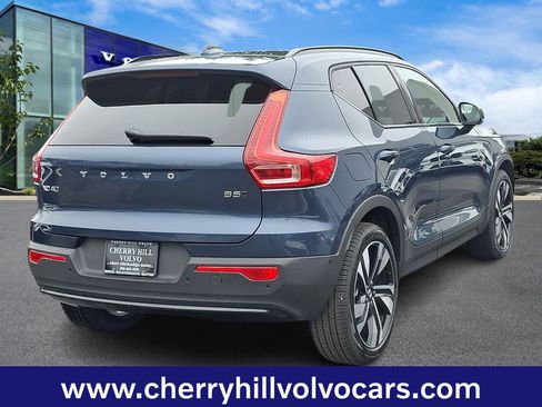 Certified 2026 Volvo XC40 B5 Ultra image 7