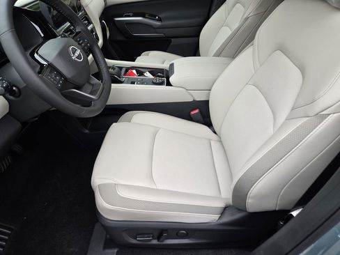 New 2026 Nissan Pathfinder SL AWD/4WD image 11