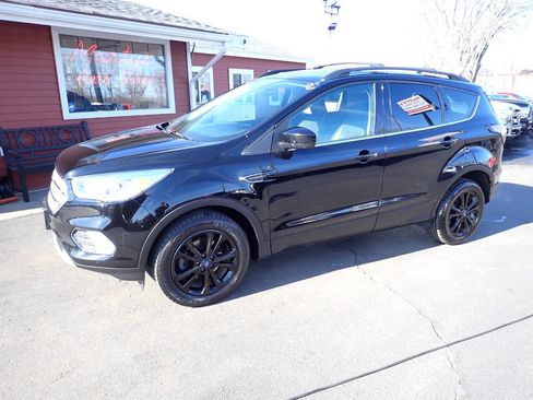Used 2018 Ford Escape SEL image 3