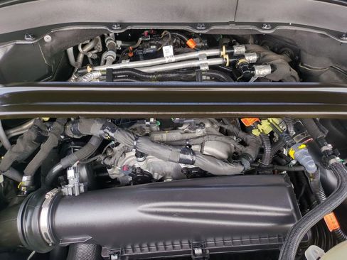 Used 2025 Ford Explorer Platinum image 25