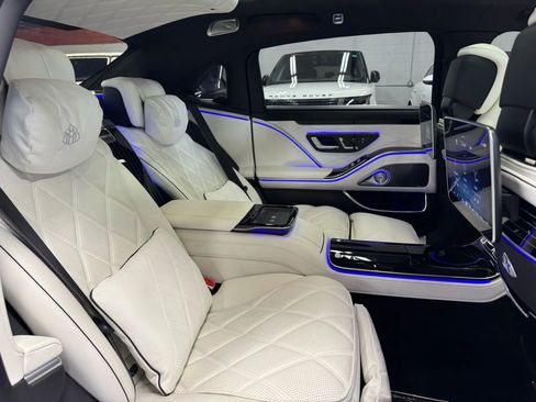 Used 2023 Mercedes-Benz Maybach S 680 4MATIC w/ Manufaktur Leather Package image 60