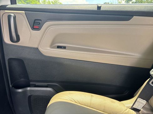 Used 2024 Honda Odyssey EX-L image 32