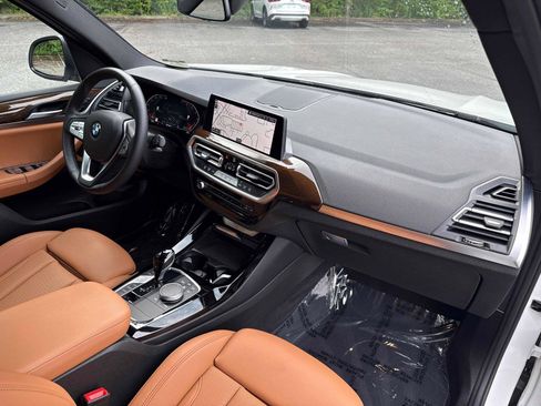 Used 2024 BMW X3 sDrive30i w/ Convenience Package RWD image 28