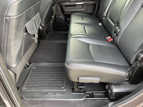 Used 2018 RAM 3500 Laramie Longhorn image 23