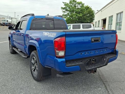 Used 2017 Toyota Tacoma TRD Sport w/ Premium & Technology Package AWD/4WD image 7