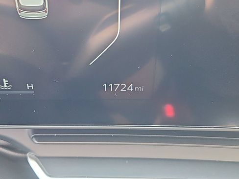 Used 2025 Kia Carnival SX Prestige FWD image 11