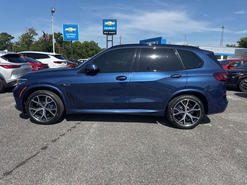 Used 2022 BMW X5 xDrive45e w/ M Sport Package image 2