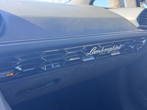 Used 2022 Lamborghini Huracan EVO image 79