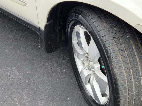 Used 2014 Chevrolet Traverse LTZ FWD image 6