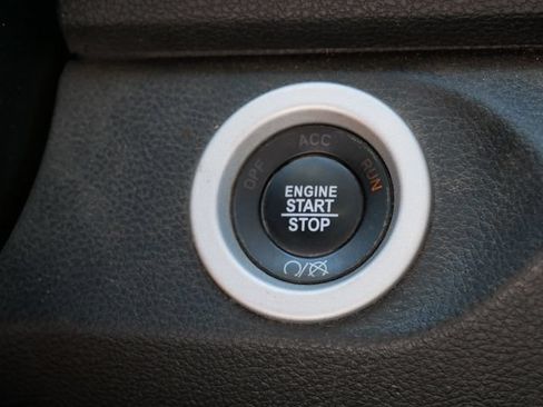 Used 2018 RAM 1500 Laramie w/ Convenience Group AWD/4WD image 32
