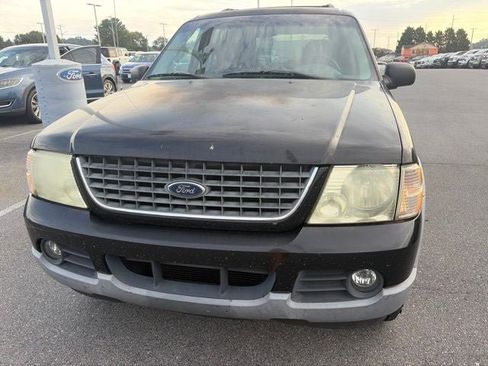 Used 2002 Ford Explorer XLT AWD/4WD image 2