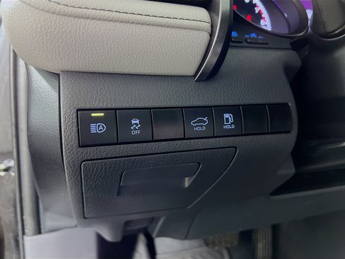 Certified 2024 Toyota Camry SE image 10