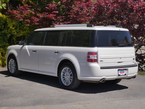 Used 2019 Ford Flex SEL w/ Equipment Group 202A AWD/4WD image 16