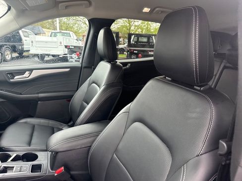 Used 2023 Ford Escape Platinum image 24