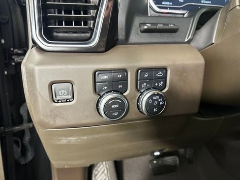 Used 2023 GMC Sierra 1500 Denali w/ Denali Reserve Package image 19