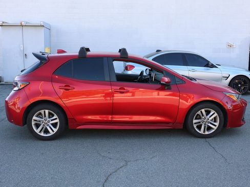 Used 2022 Toyota Corolla SE image 3