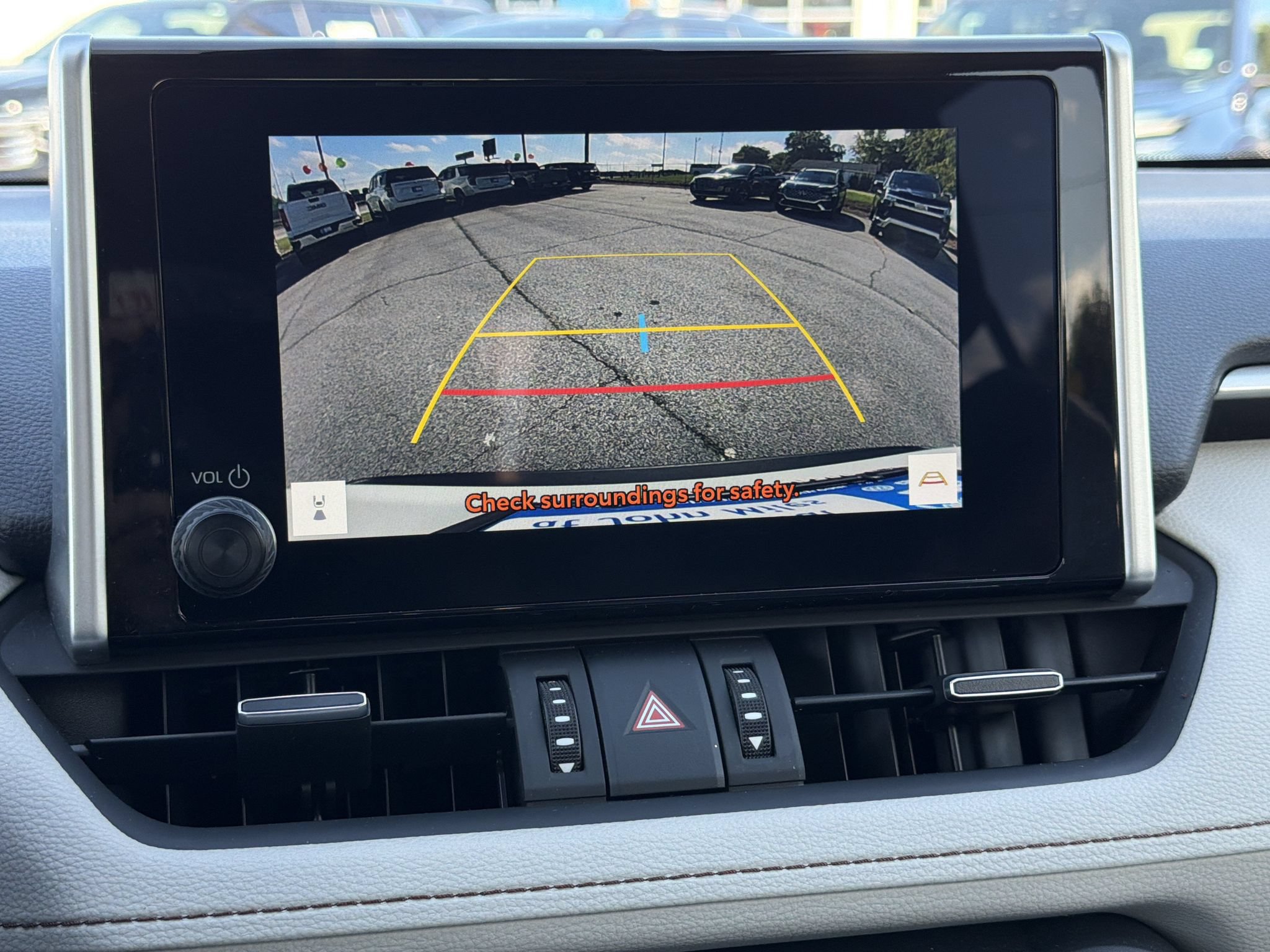 Used 2023 Toyota RAV4 XLE Premium FWD image 5