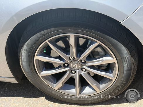 Used 2018 Acura TLX w/ Technology Package FWD image 9