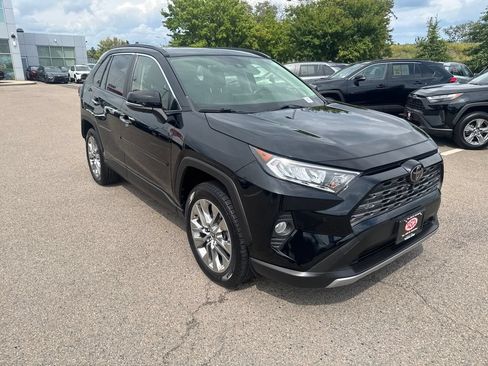 Used 2020 Toyota RAV4 Limited AWD/4WD image 11