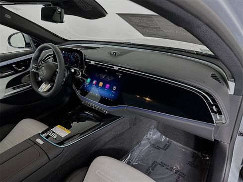 New 2026 Mercedes-Benz E 53 AMG e 4MATIC Sedan image 31