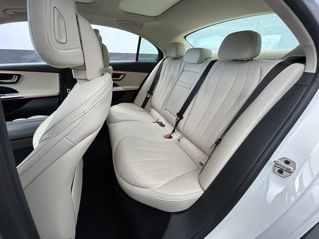 Used 2025 Mercedes-Benz E 350 Sedan w/ Winter Package image 40