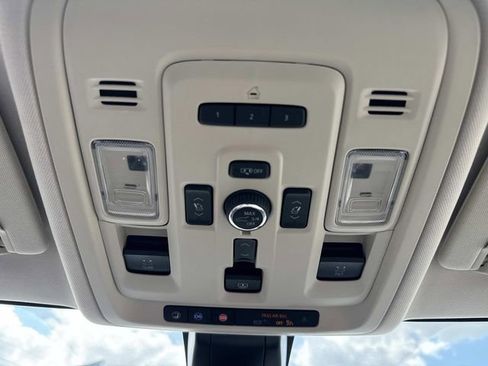 Used 2021 GMC Yukon Denali AWD/4WD image 24